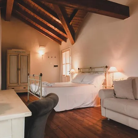 Tenuta Montezeglio Hotel