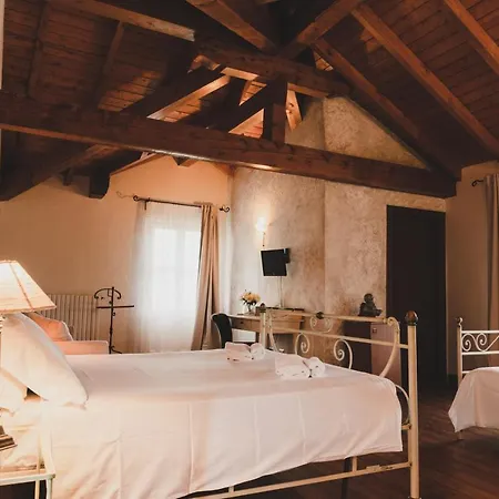 Hotel Tenuta Montezeglio Country Family House 3*