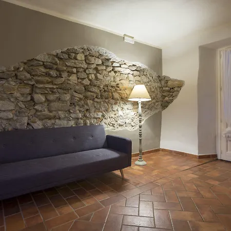 Tenuta Montezeglio 3*