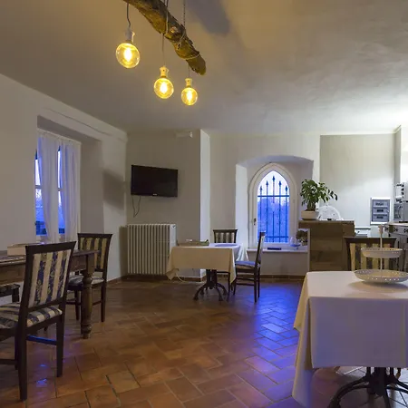 Hotel Tenuta Montezeglio 3*