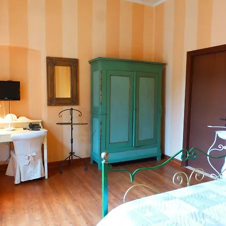 Hotel Tenuta Montezeglio 3*
