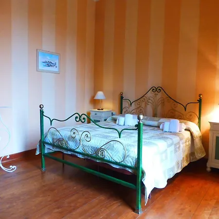 Hotel Tenuta Montezeglio Country Family House 3*