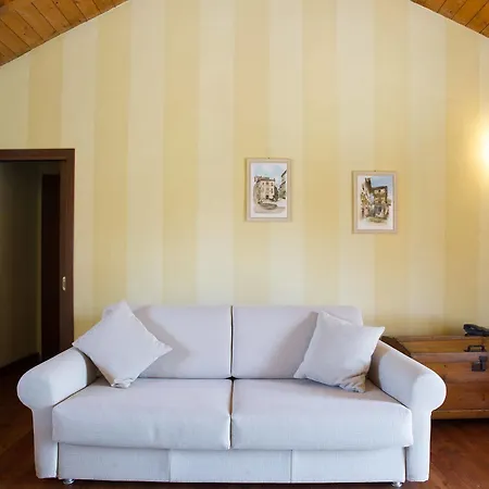 Tenuta Montezeglio Country Family House Hotel 3*