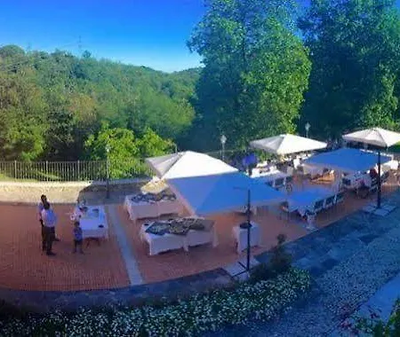 Tenuta Montezeglio Country Family House